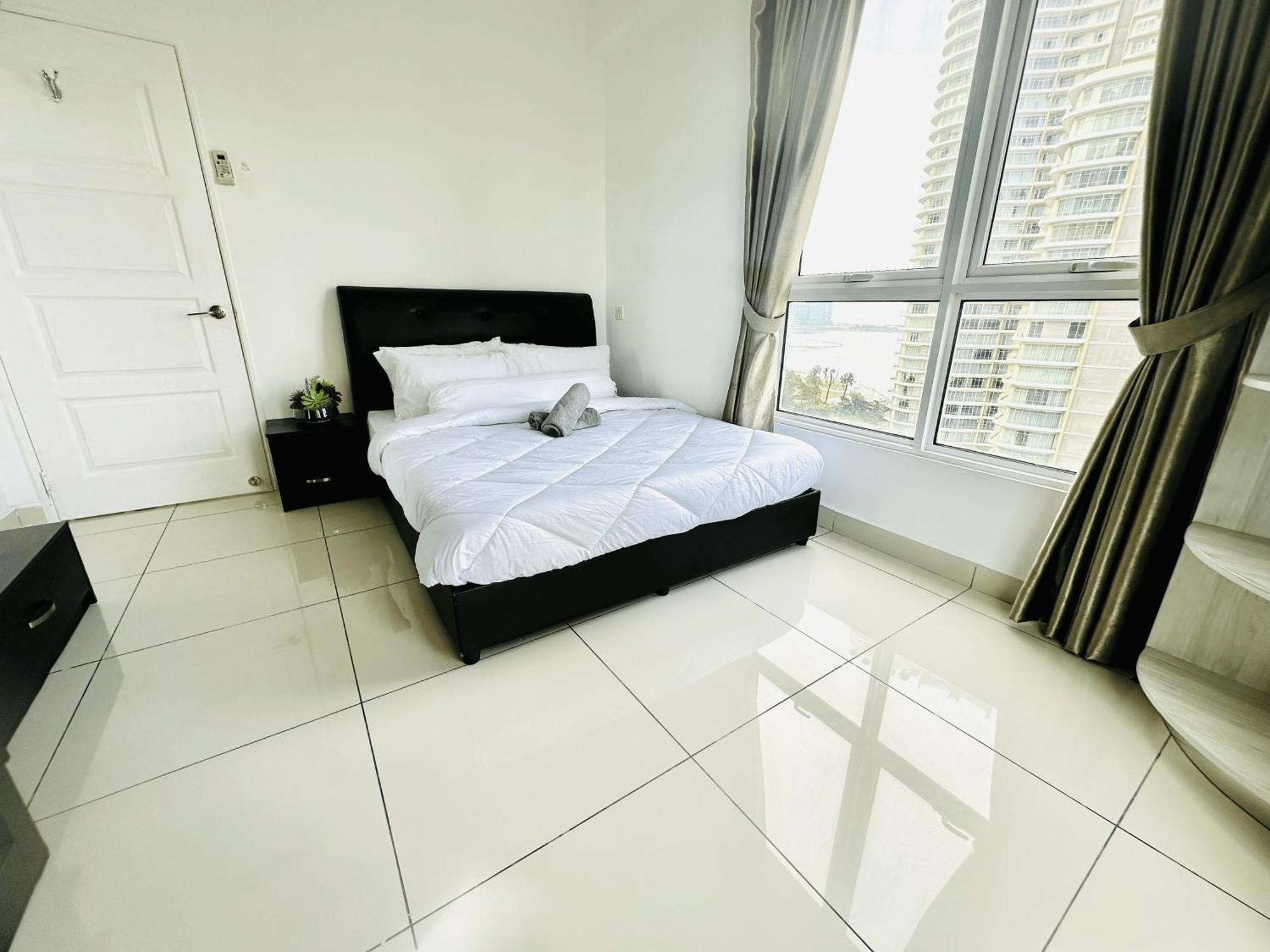 Mansion One L 10pax 3r2b L Seaview L Gleneagles L Apartment