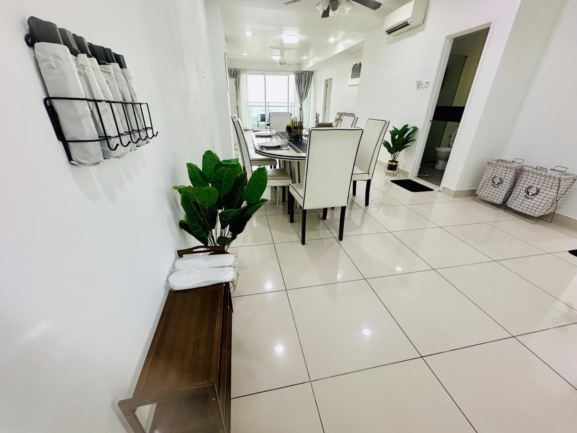 Mansion One L 10pax 3r2b L Seaview L Gleneagles L * George Town