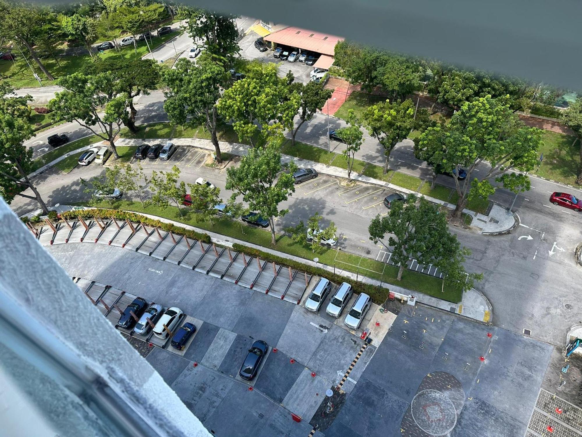 Apartment Mansion One L 10pax 3r2b L Seaview L Gleneagles L George Town