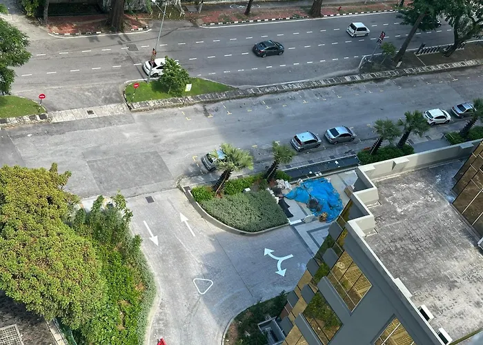Mansion One L 10Pax 3R2B L Seaview L Gleneagles L Georgetown